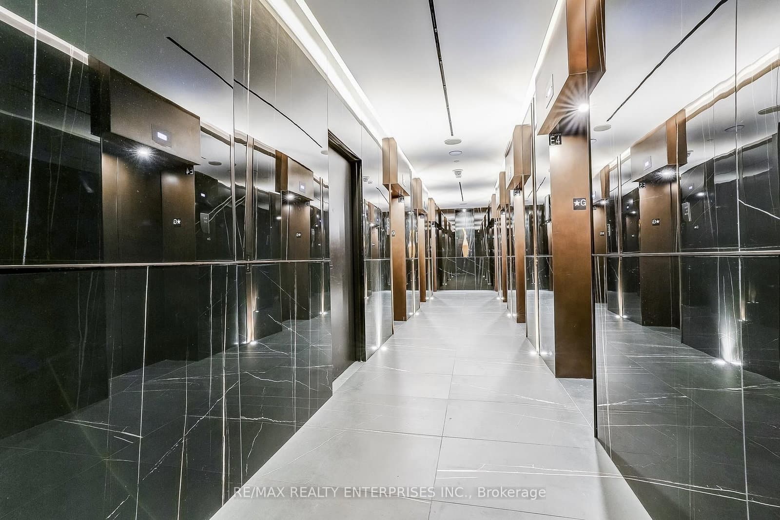 11 Yorkville Avenue, Unit 2409 thumbnail 35