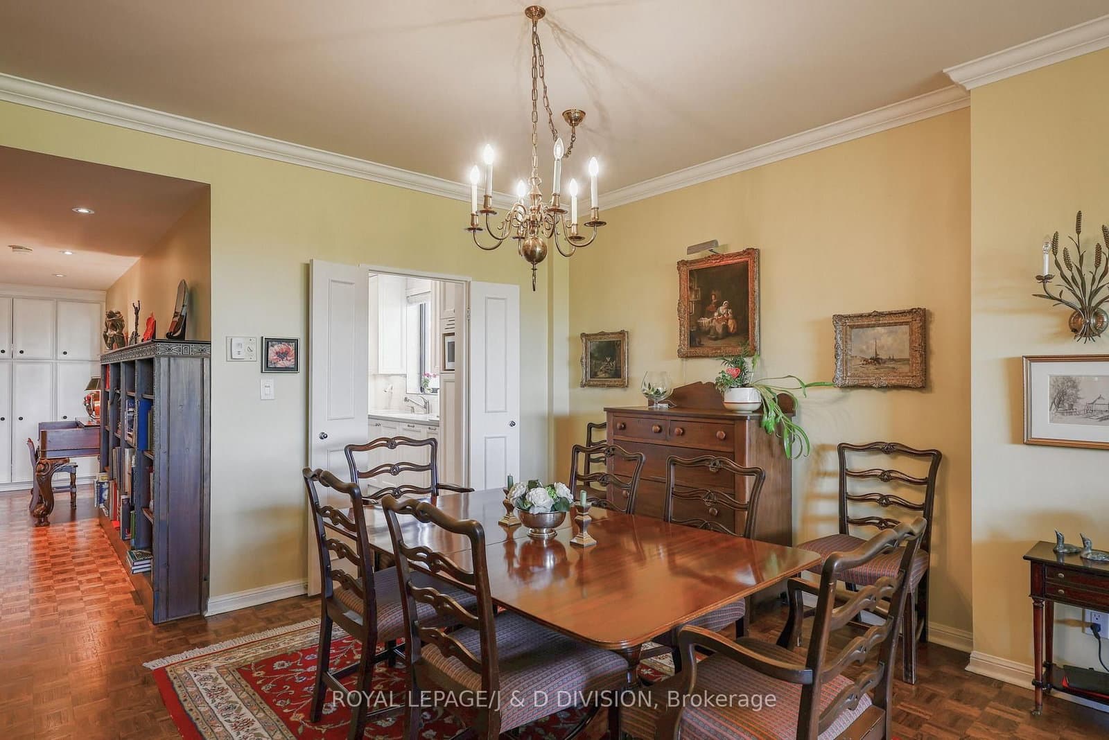 407 Walmer Road, Unit 401 thumbnail 12