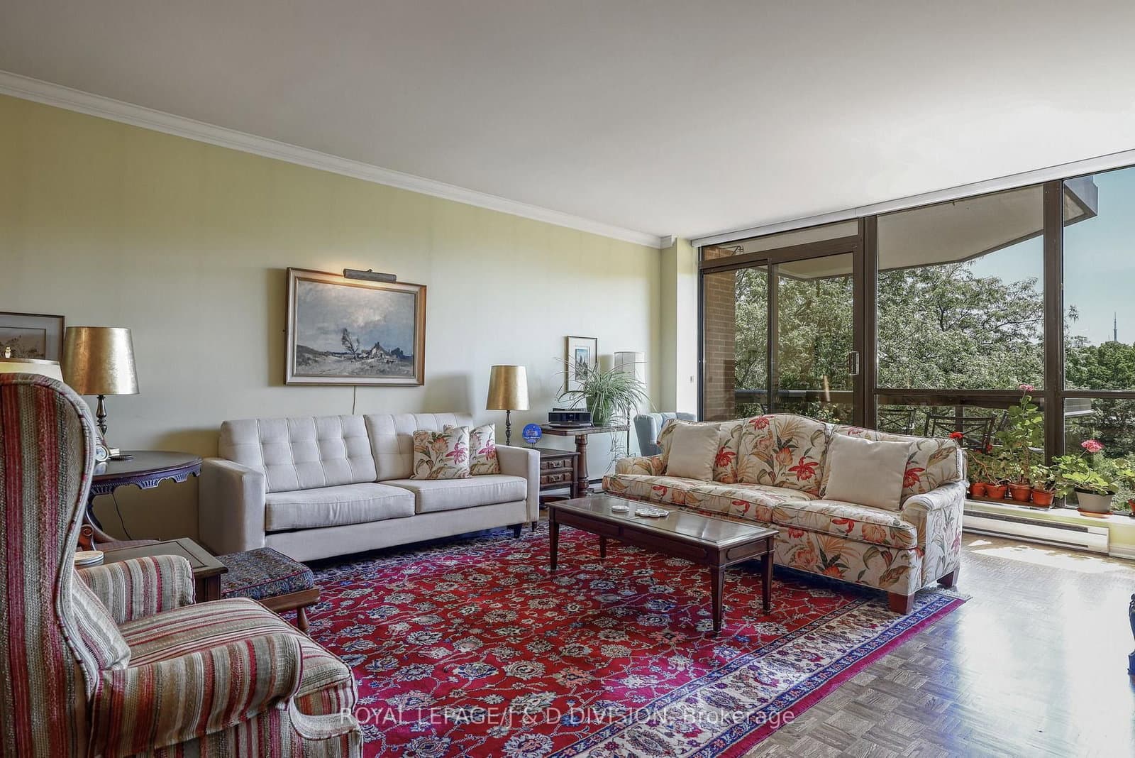 407 Walmer Road, Unit 401 thumbnail 2