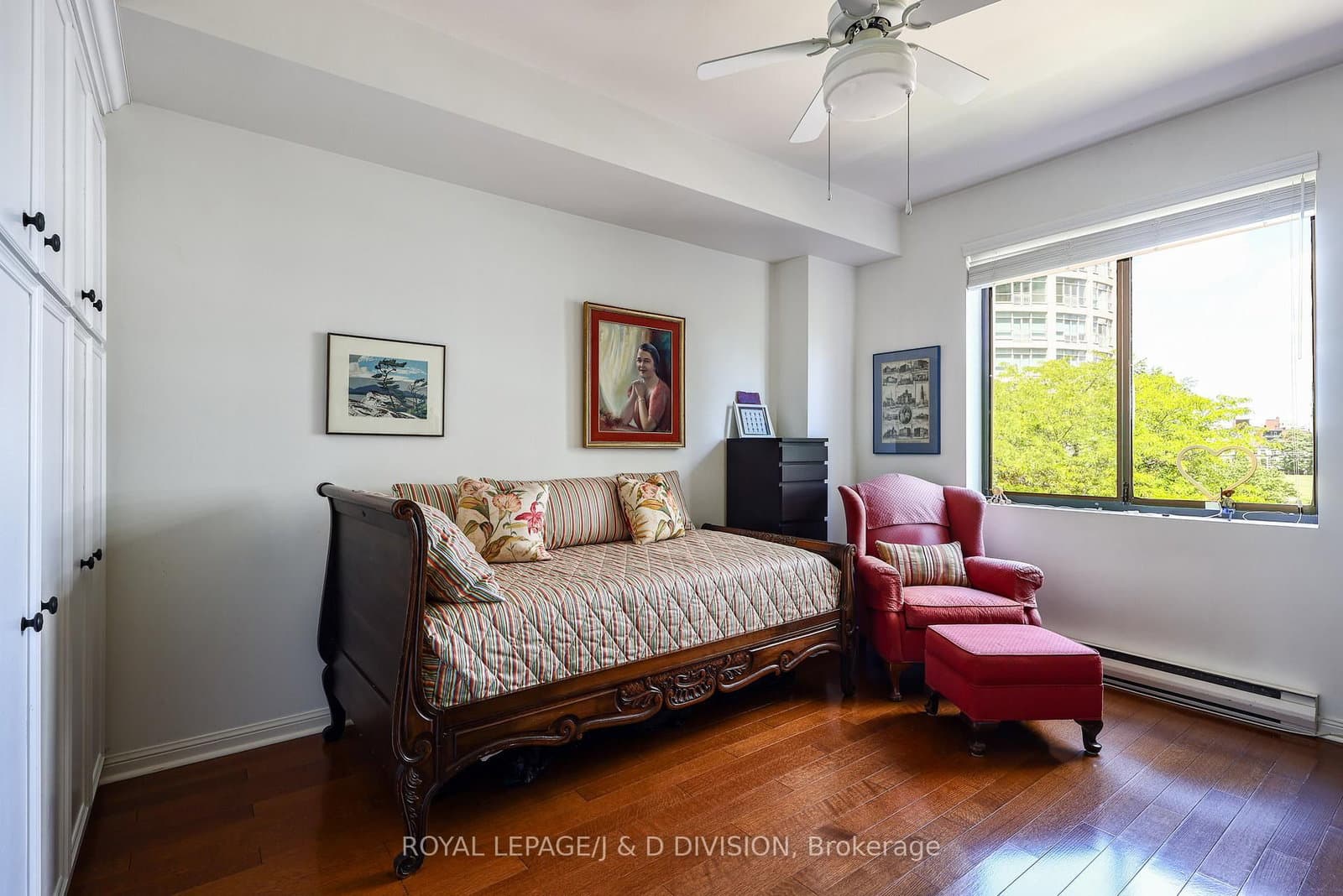 407 Walmer Road, Unit 401 thumbnail 23