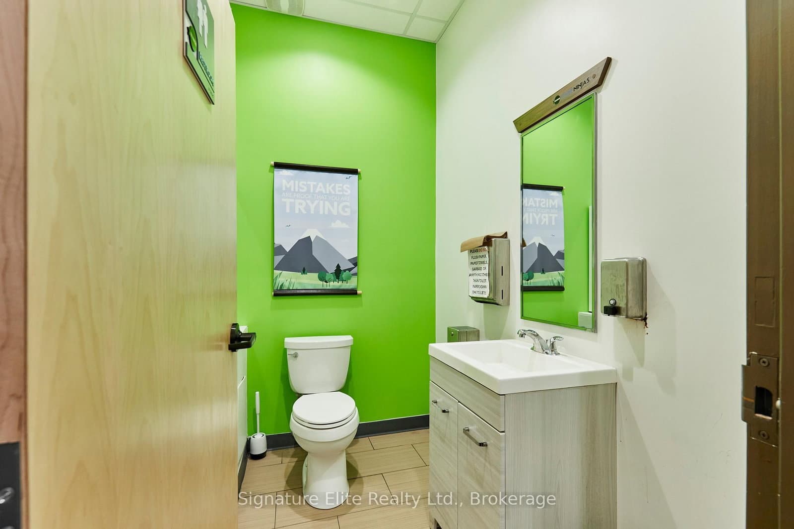 1386 Bayview Avenue, Unit 4 thumbnail 18