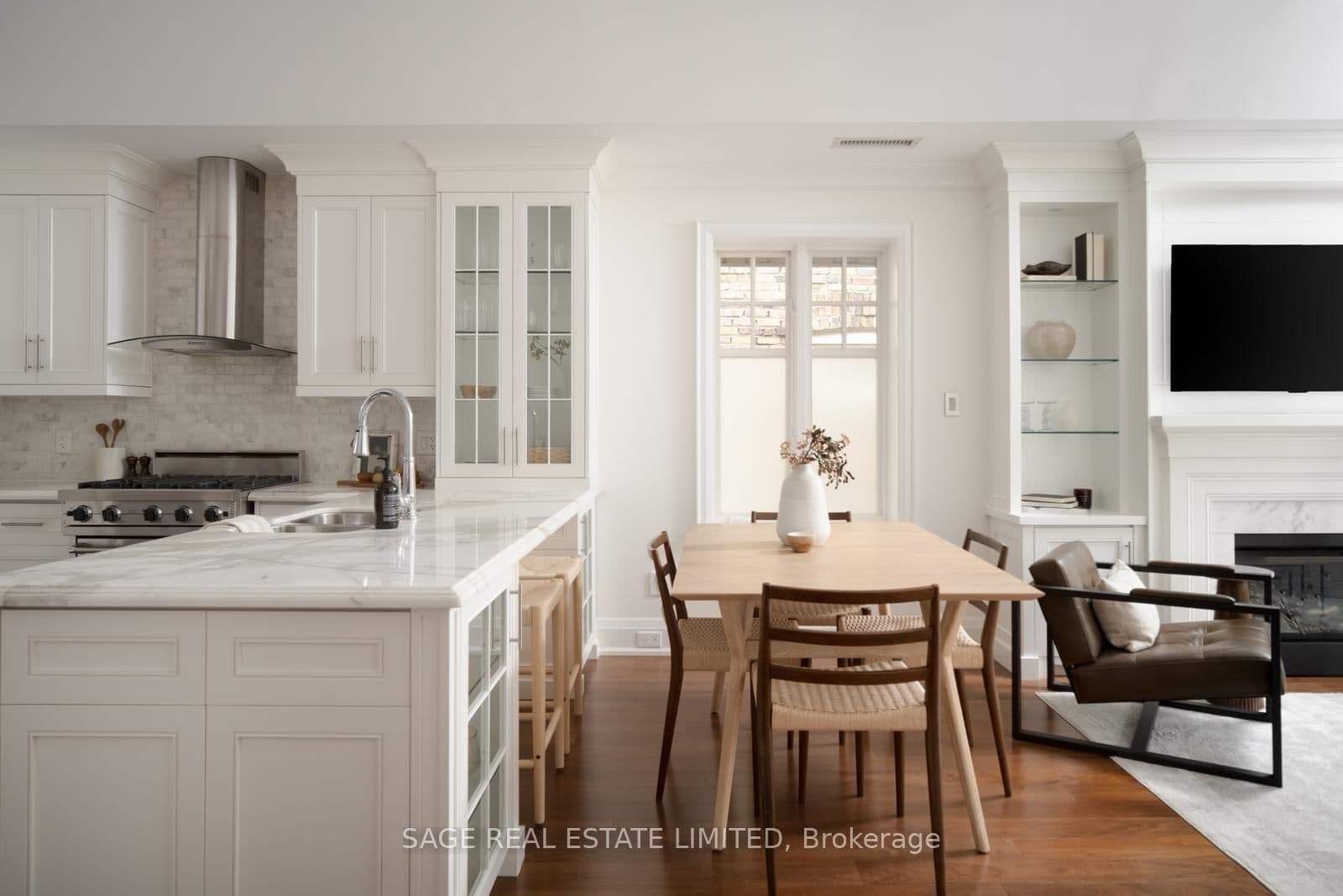 319 Lonsdale Road, Unit 3D thumbnail 10