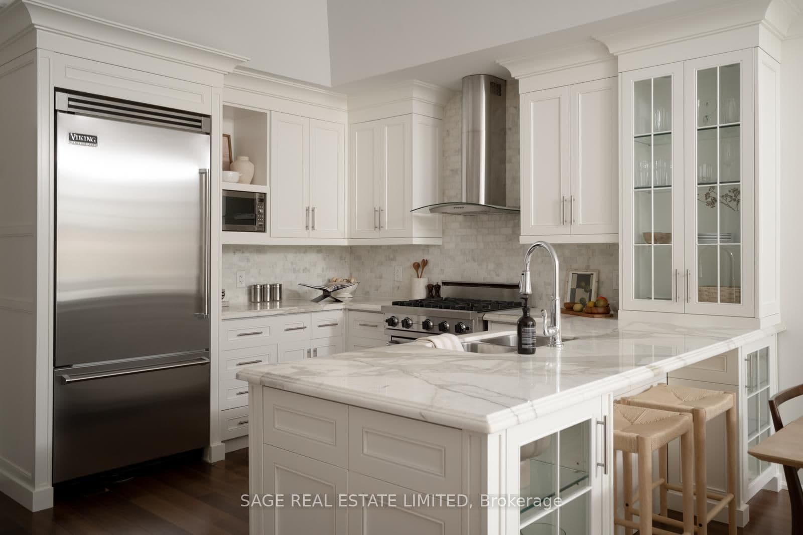 319 Lonsdale Road, Unit 3D thumbnail 11