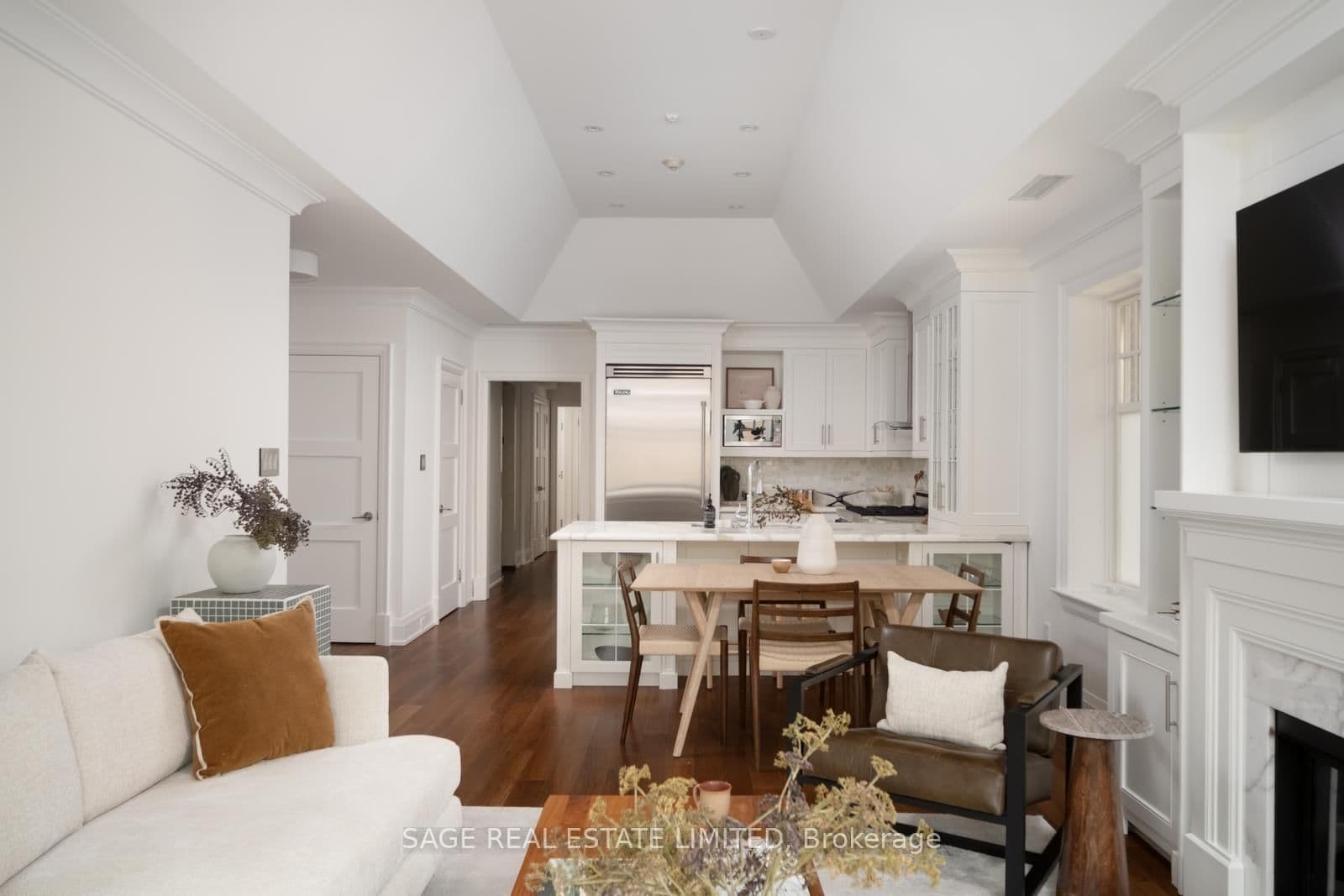 319 Lonsdale Road, Unit 3D thumbnail 14