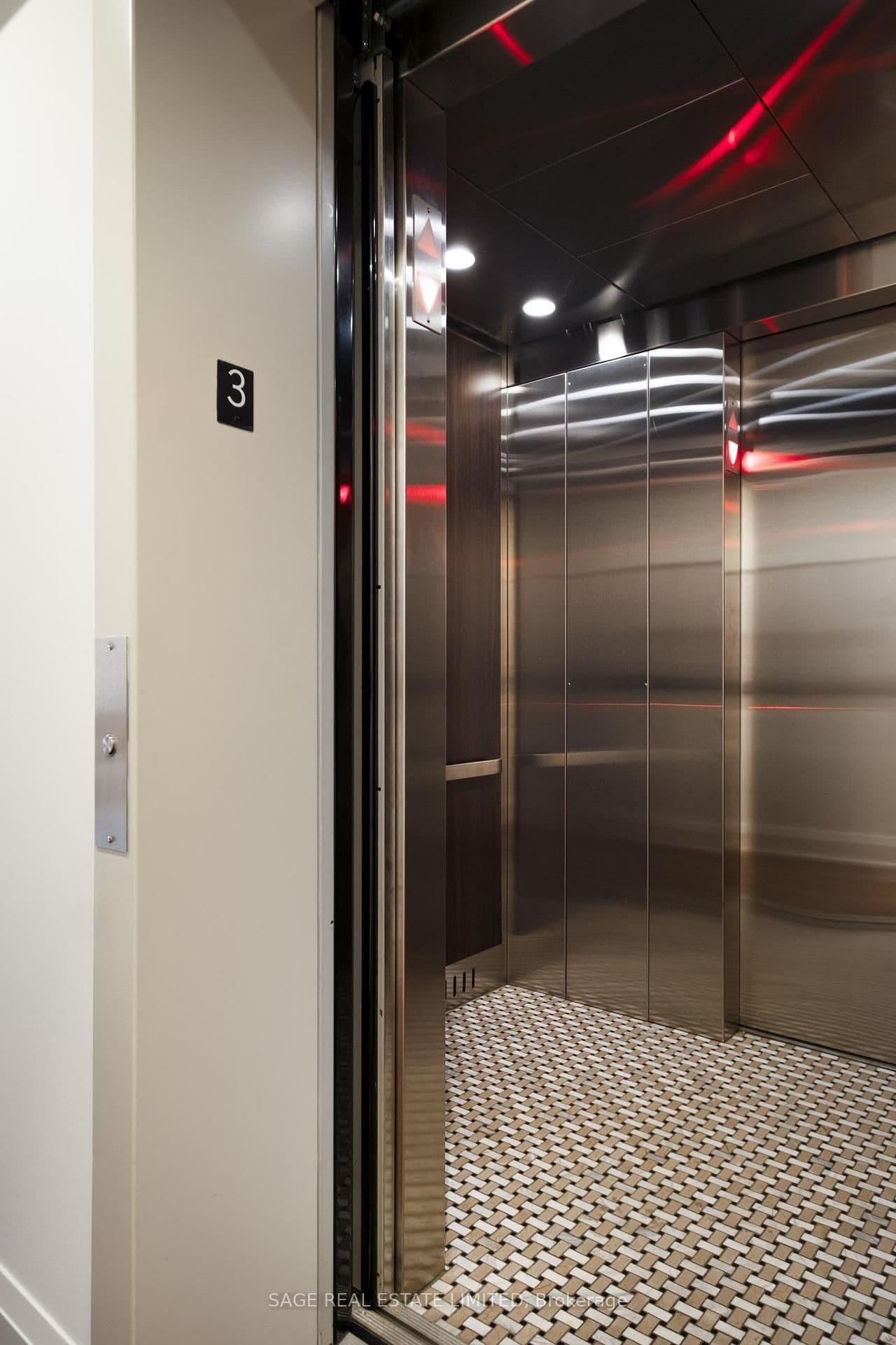 319 Lonsdale Road, Unit 3D thumbnail 32