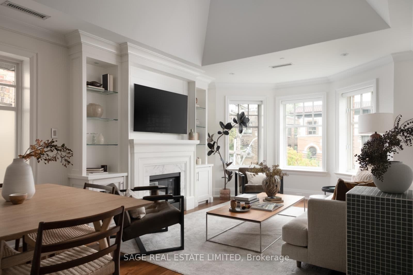 319 Lonsdale Road, Unit 3D thumbnail 4