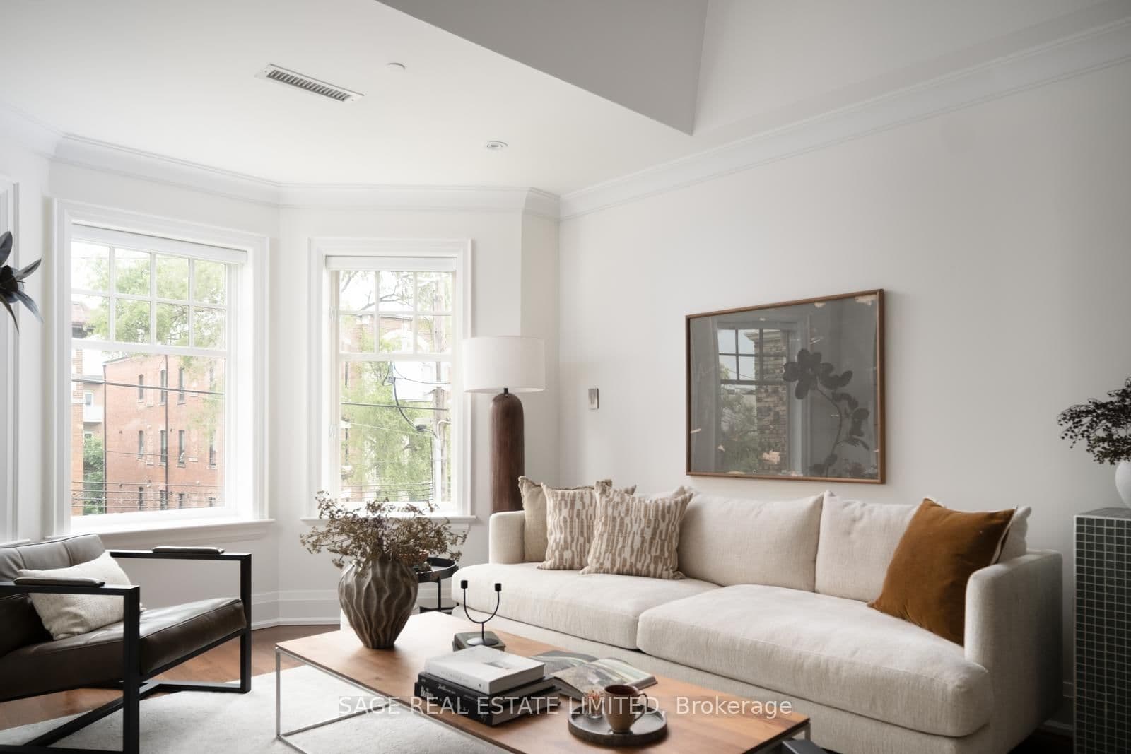 319 Lonsdale Road, Unit 3D thumbnail 8