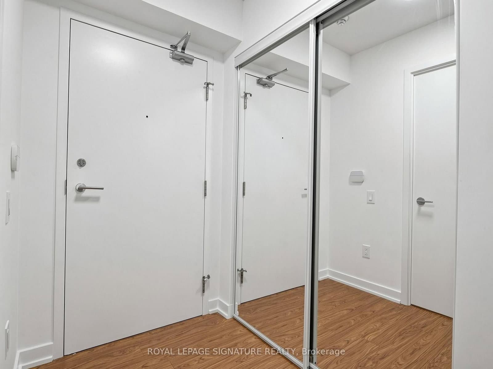 15 Singer Court, Unit 1211 thumbnail 3