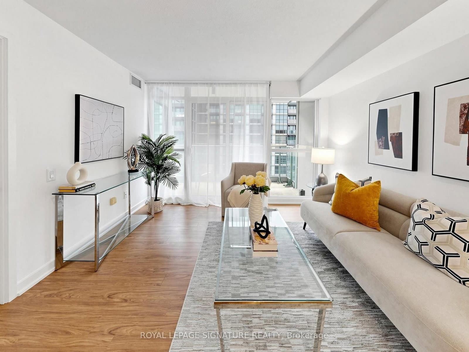 15 Singer Court, Unit 1211 thumbnail 4