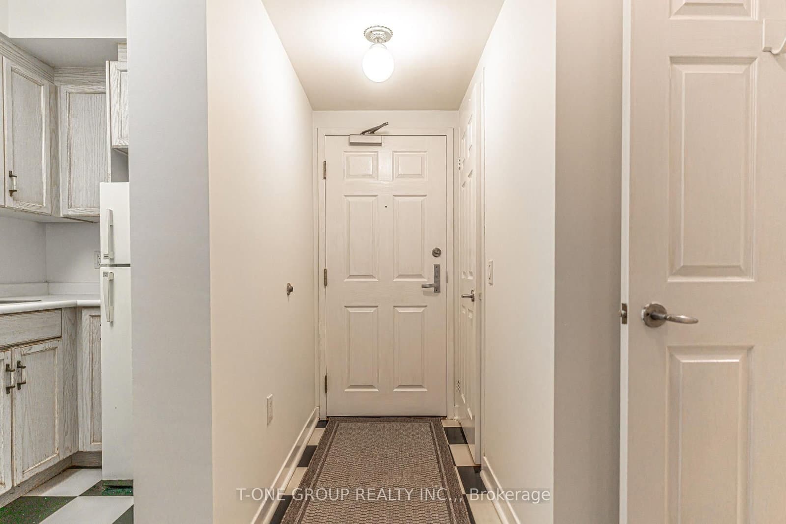 284 Bloor Street W, Unit 204 thumbnail 2
