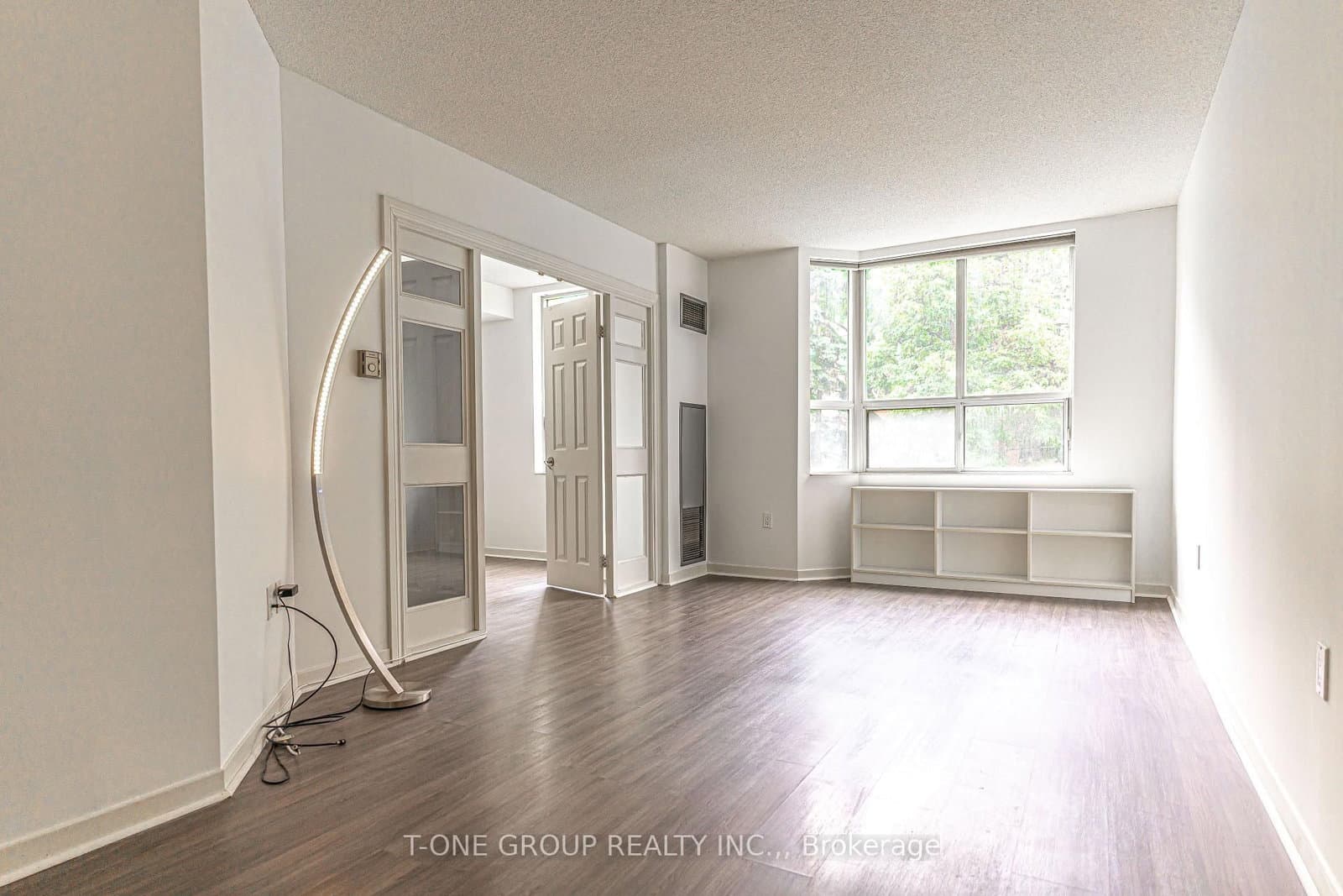 284 Bloor Street W, Unit 204 thumbnail 5