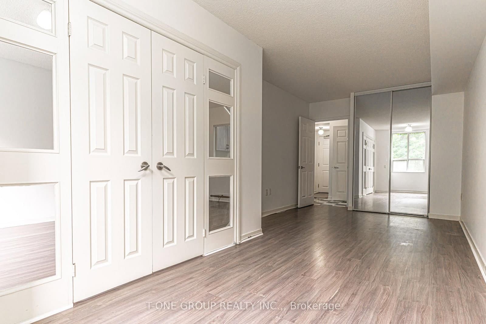 284 Bloor Street W, Unit 204 thumbnail 7