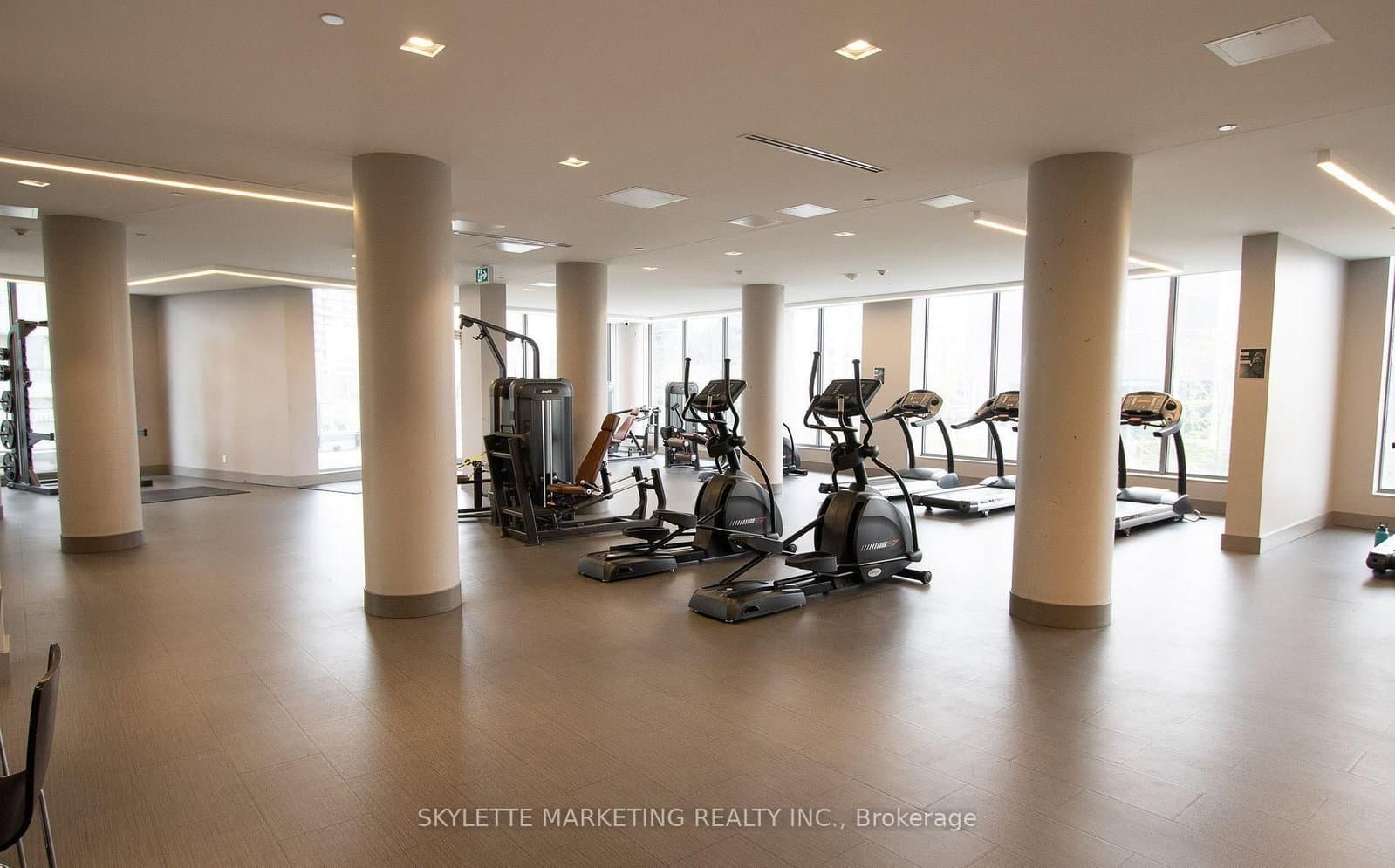 38 Forest Manor Road, Unit 414 thumbnail 32