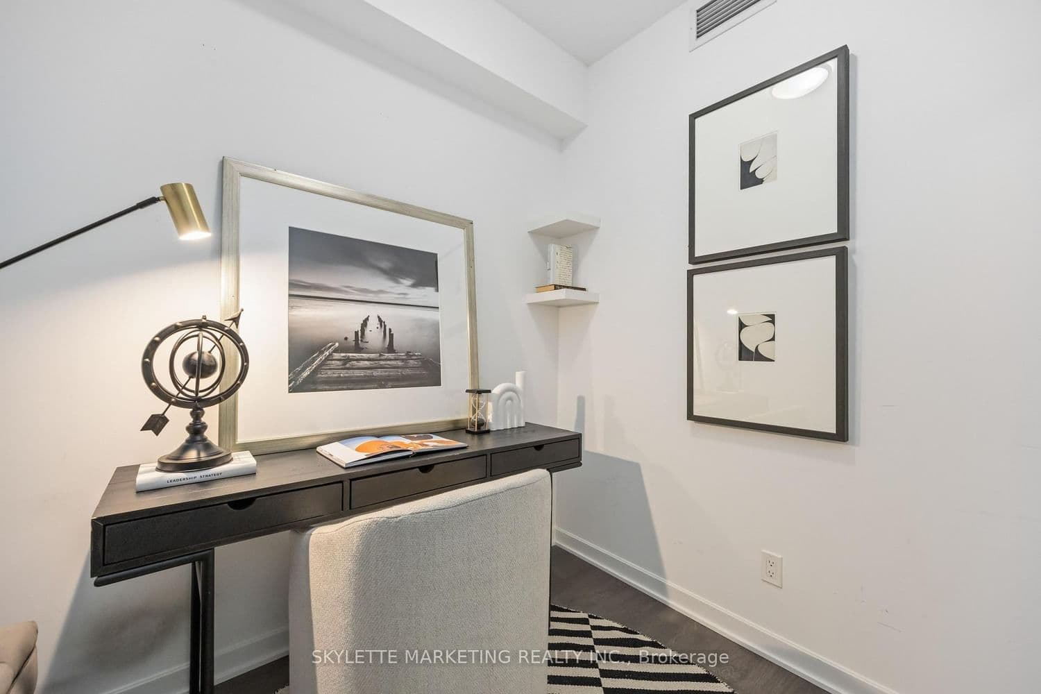 38 Forest Manor Road, Unit 414 thumbnail 4