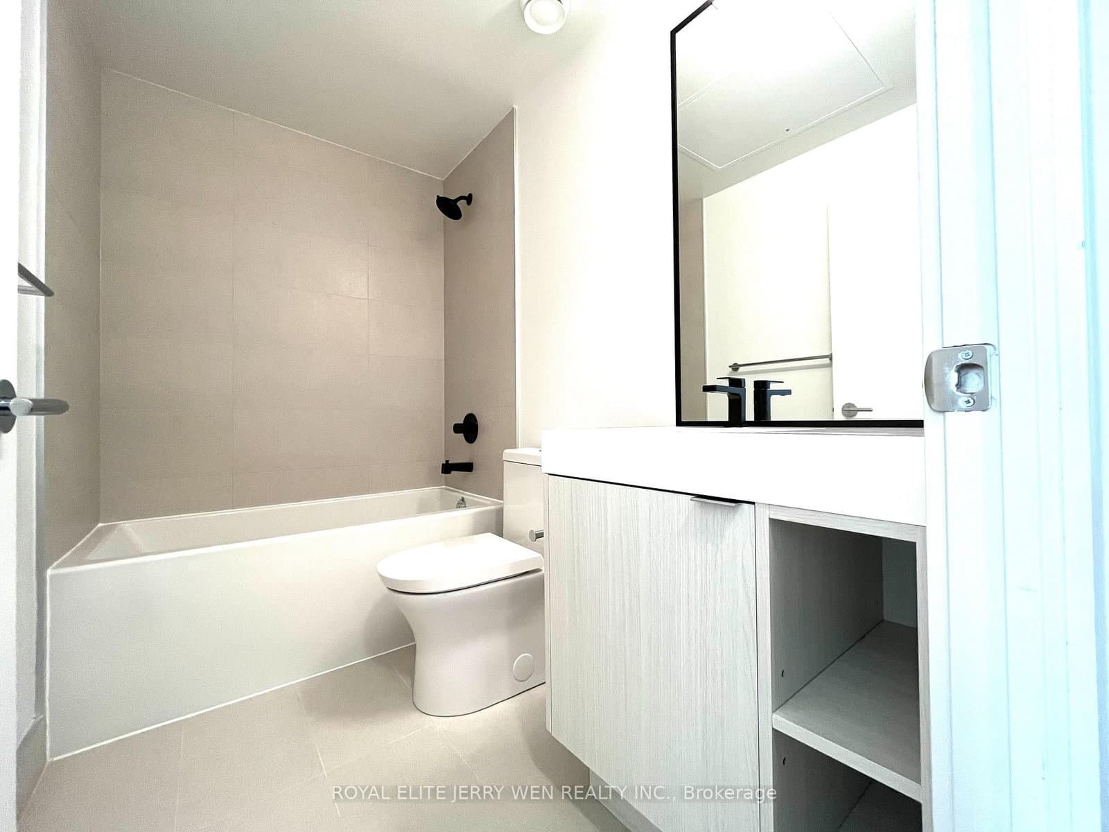 250 Lawrence Avenue W, Unit 613 thumbnail 14