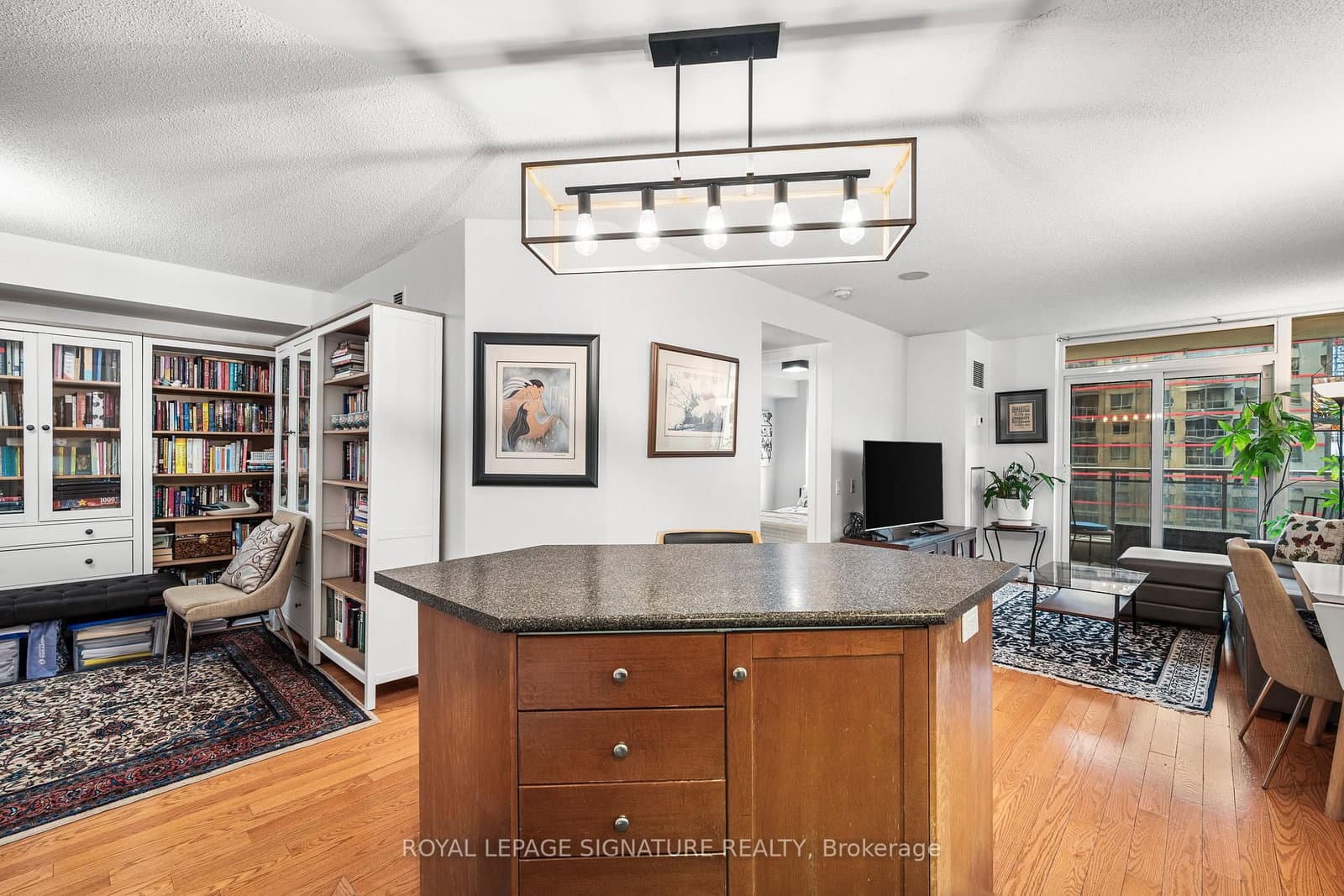 123 Eglinton Avenue E, Unit 813 thumbnail 13