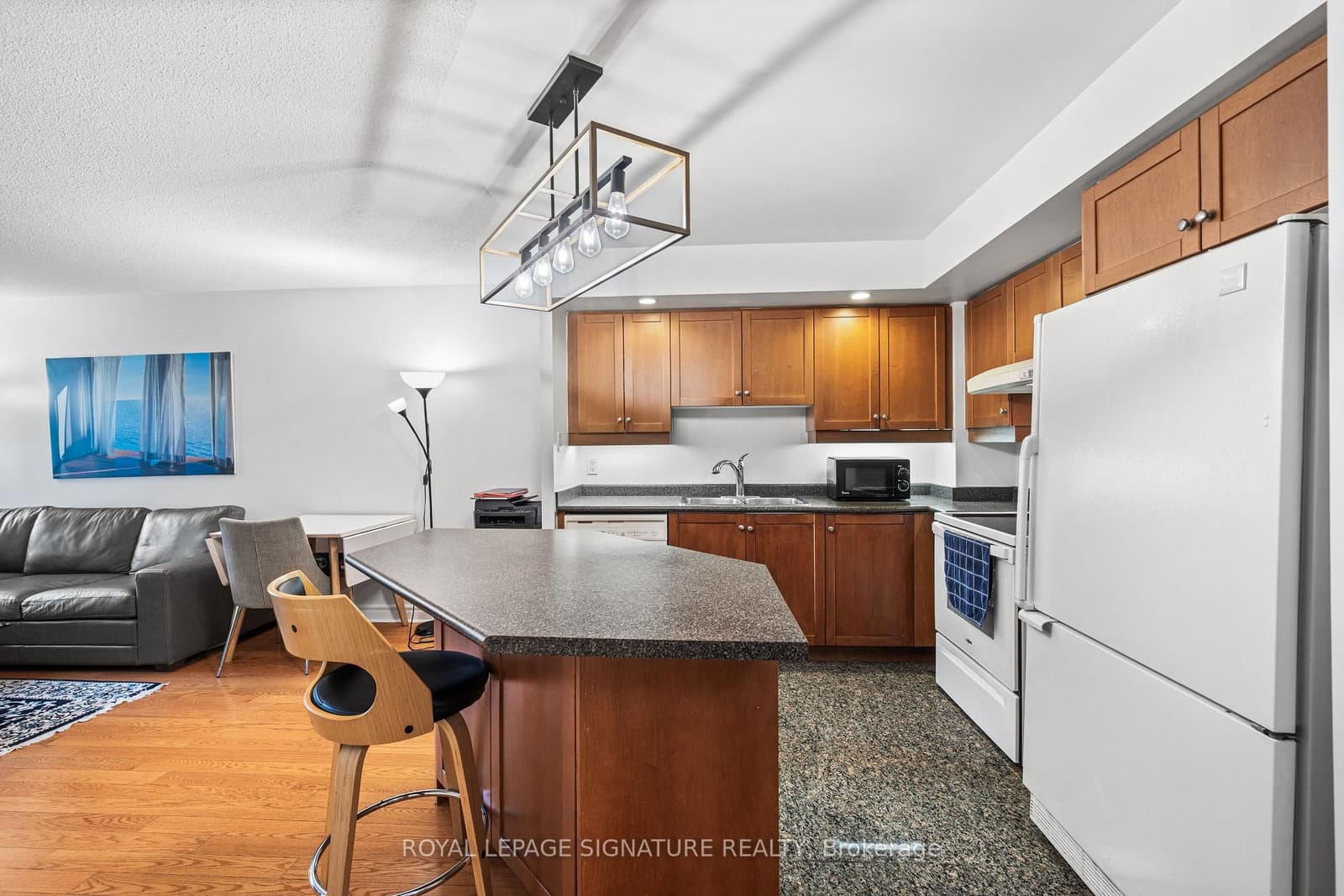 123 Eglinton Avenue E, Unit 813 thumbnail 14