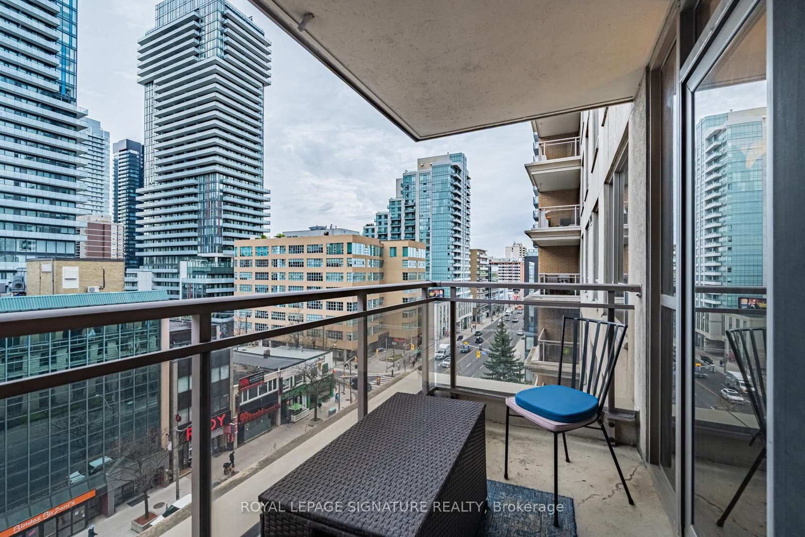 123 Eglinton Avenue E, Unit 813 thumbnail 27
