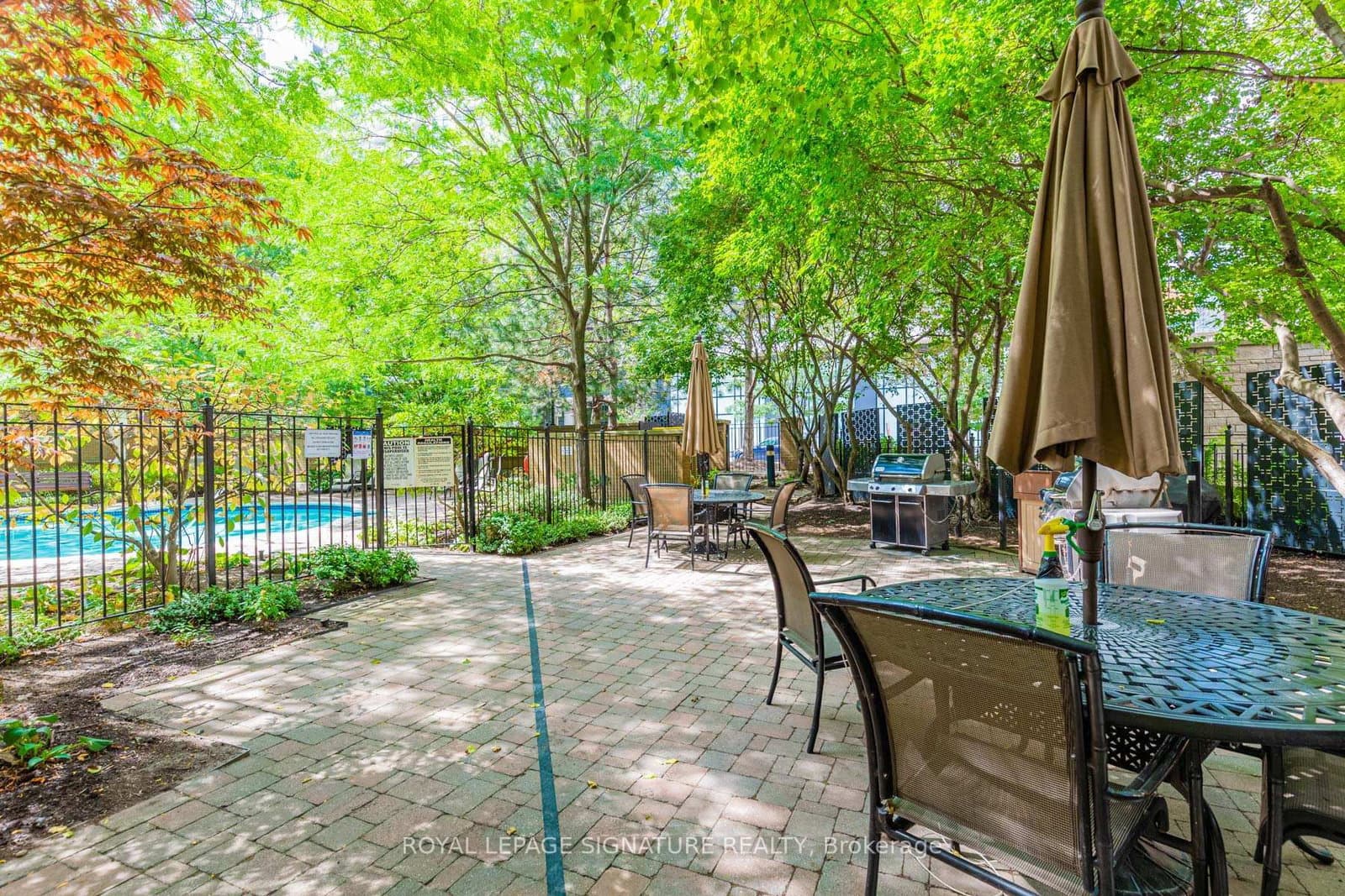 123 Eglinton Avenue E, Unit 813 thumbnail 32