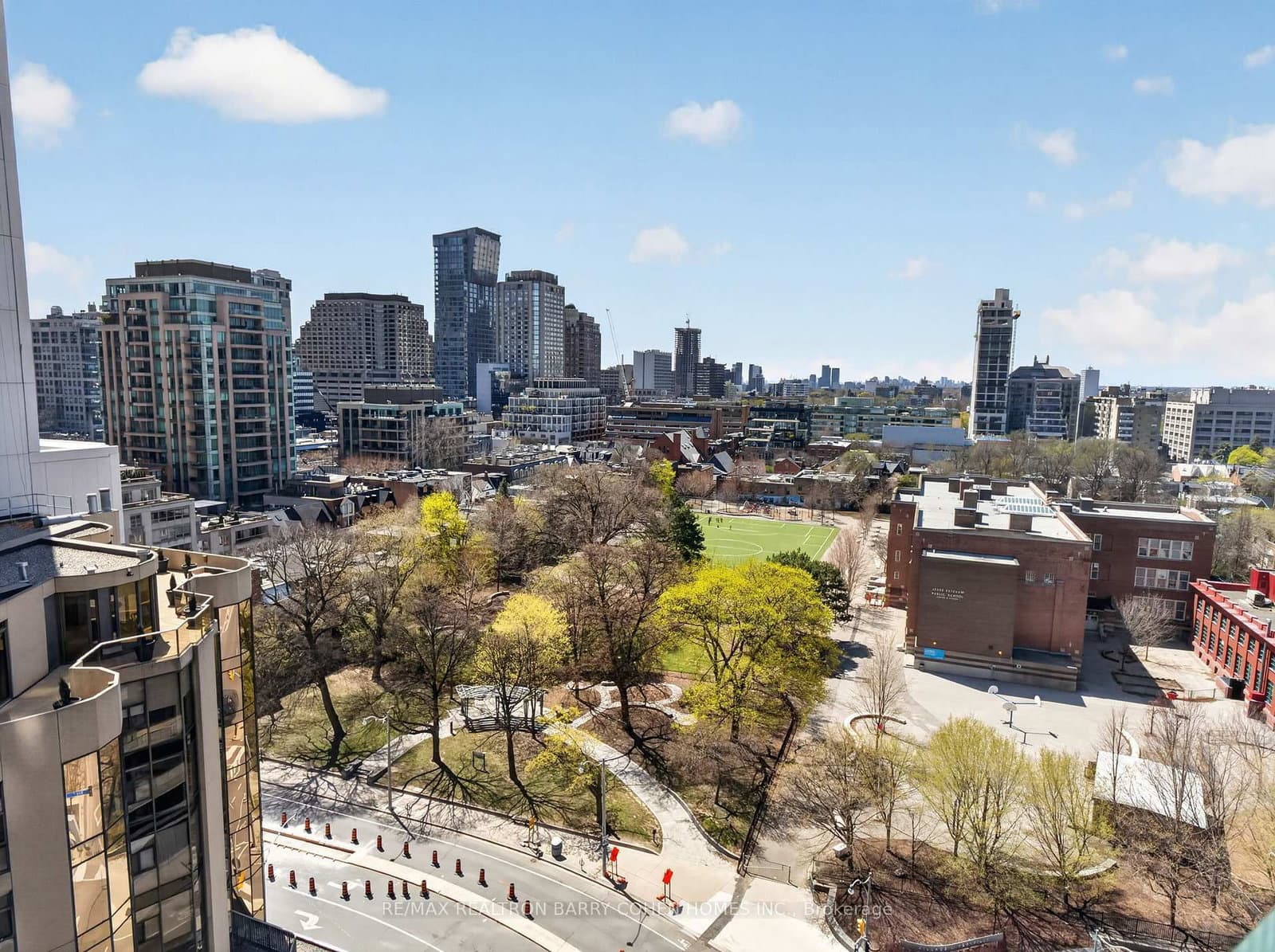 88 Davenport Road, Unit 1202 thumbnail 16