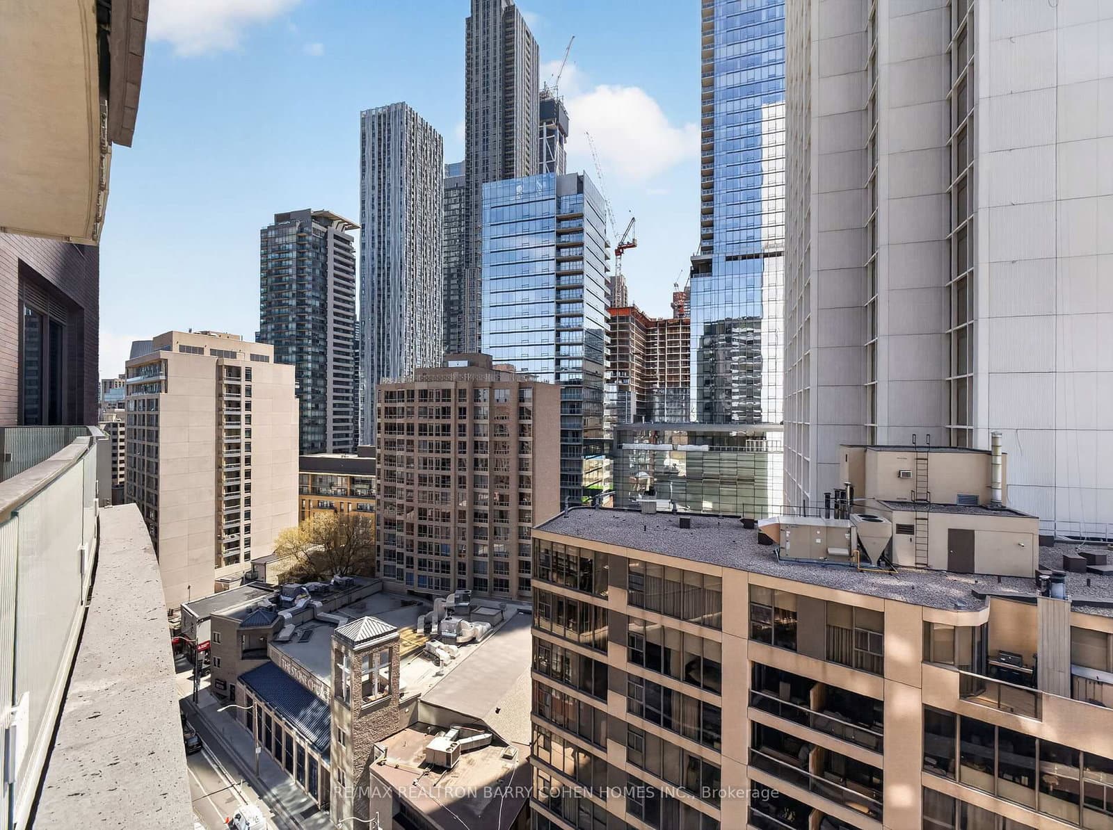 88 Davenport Road, Unit 1202 thumbnail 17