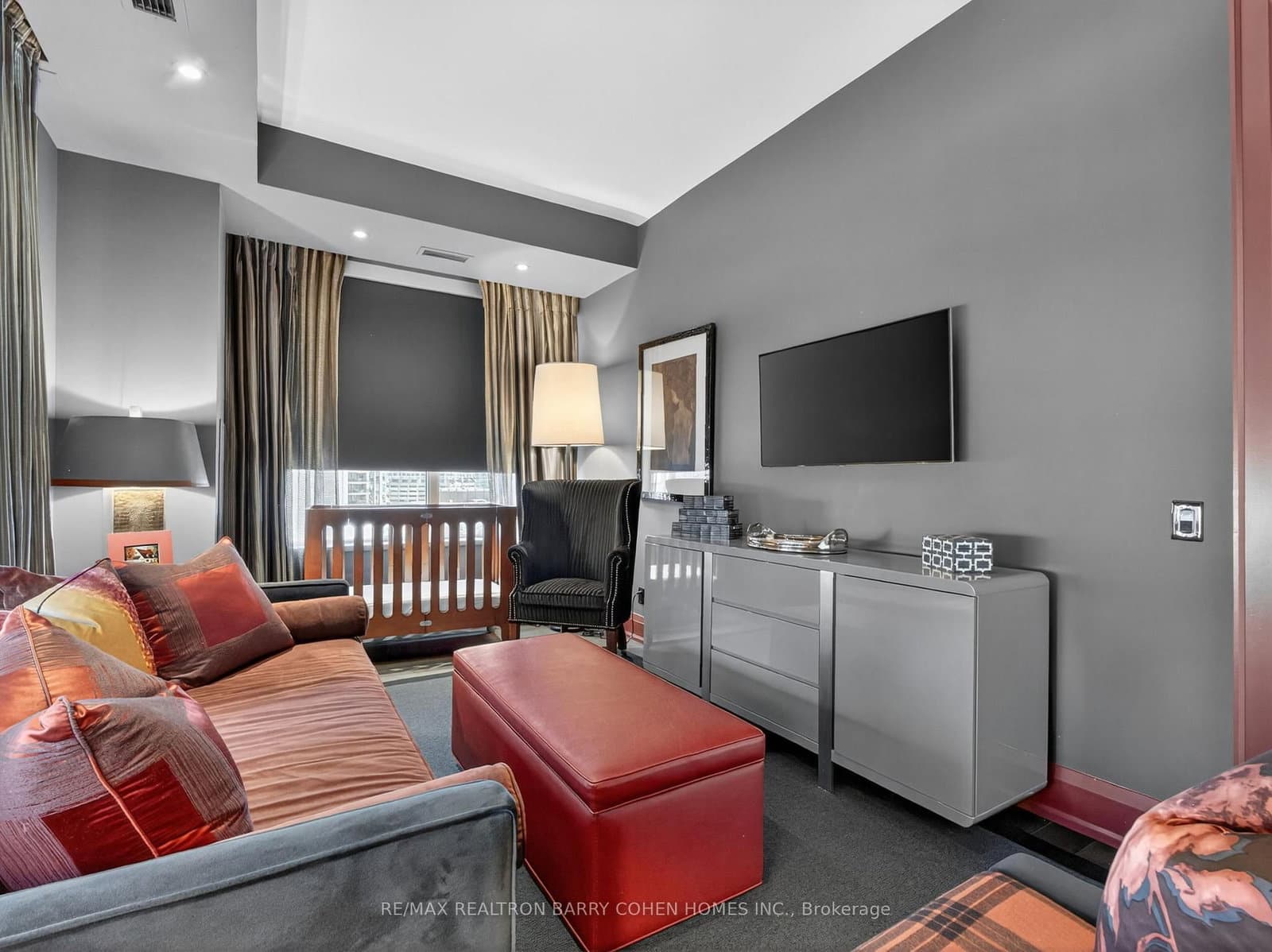 88 Davenport Road, Unit 1202 thumbnail 19