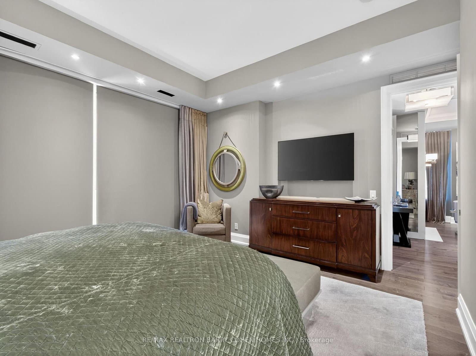 88 Davenport Road, Unit 1202 thumbnail 21