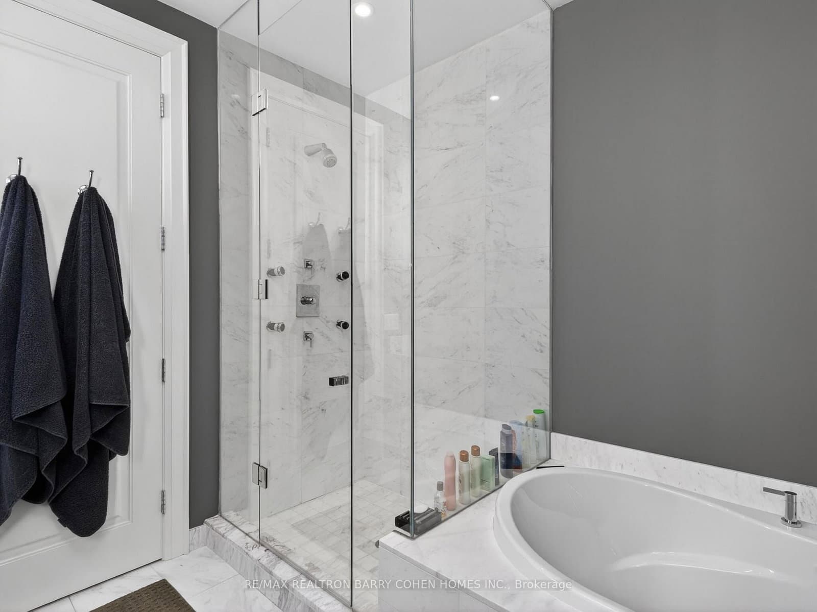 88 Davenport Road, Unit 1202 thumbnail 25