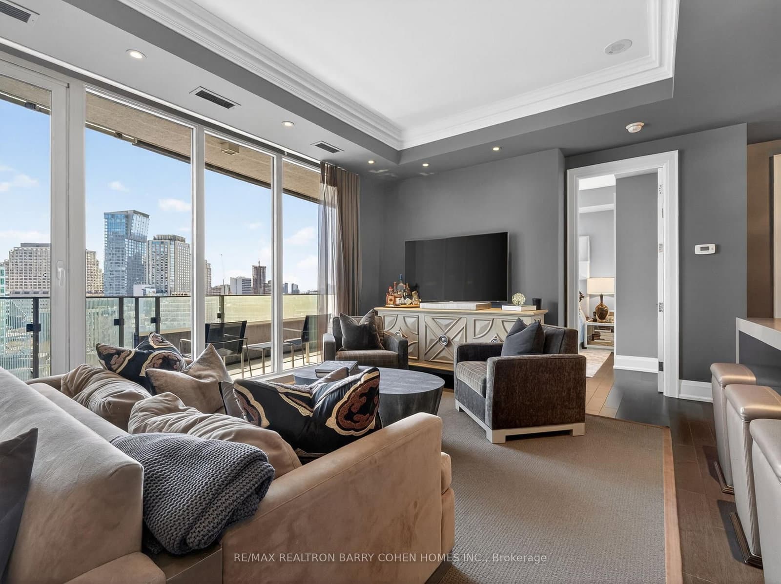 88 Davenport Road, Unit 1202 thumbnail 9