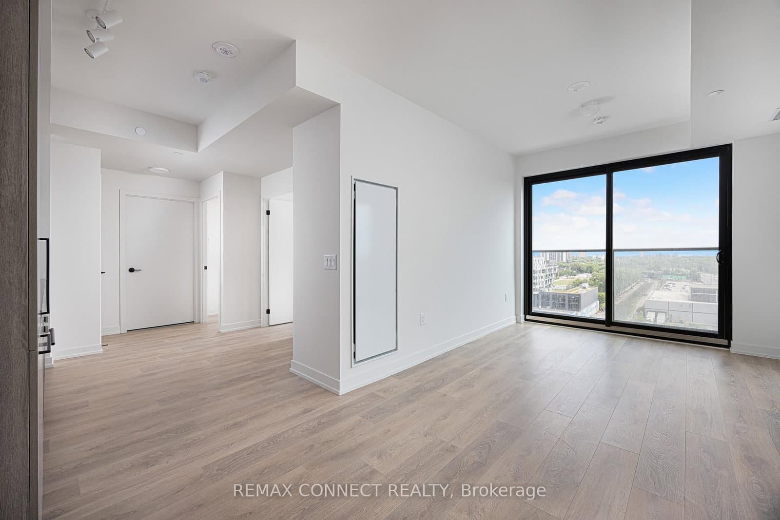 181 Sterling Road, Unit 1002 thumbnail 20