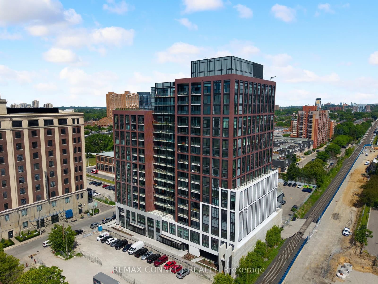 181 Sterling Road, Unit 1002 thumbnail 23