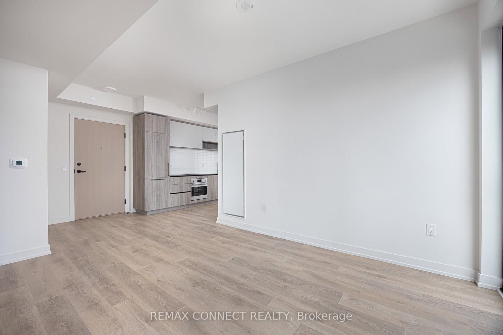 181 Sterling Road, Unit 1002 thumbnail 4