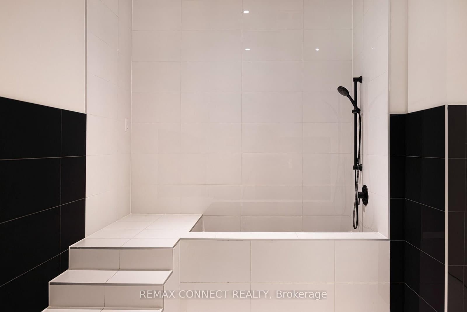 181 Sterling Road, Unit 1002 thumbnail 44