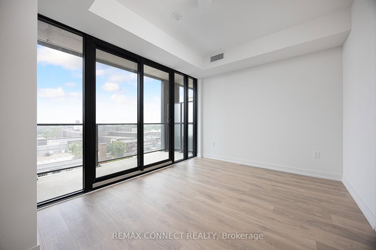181 Sterling Road, Unit 1002 thumbnail 8