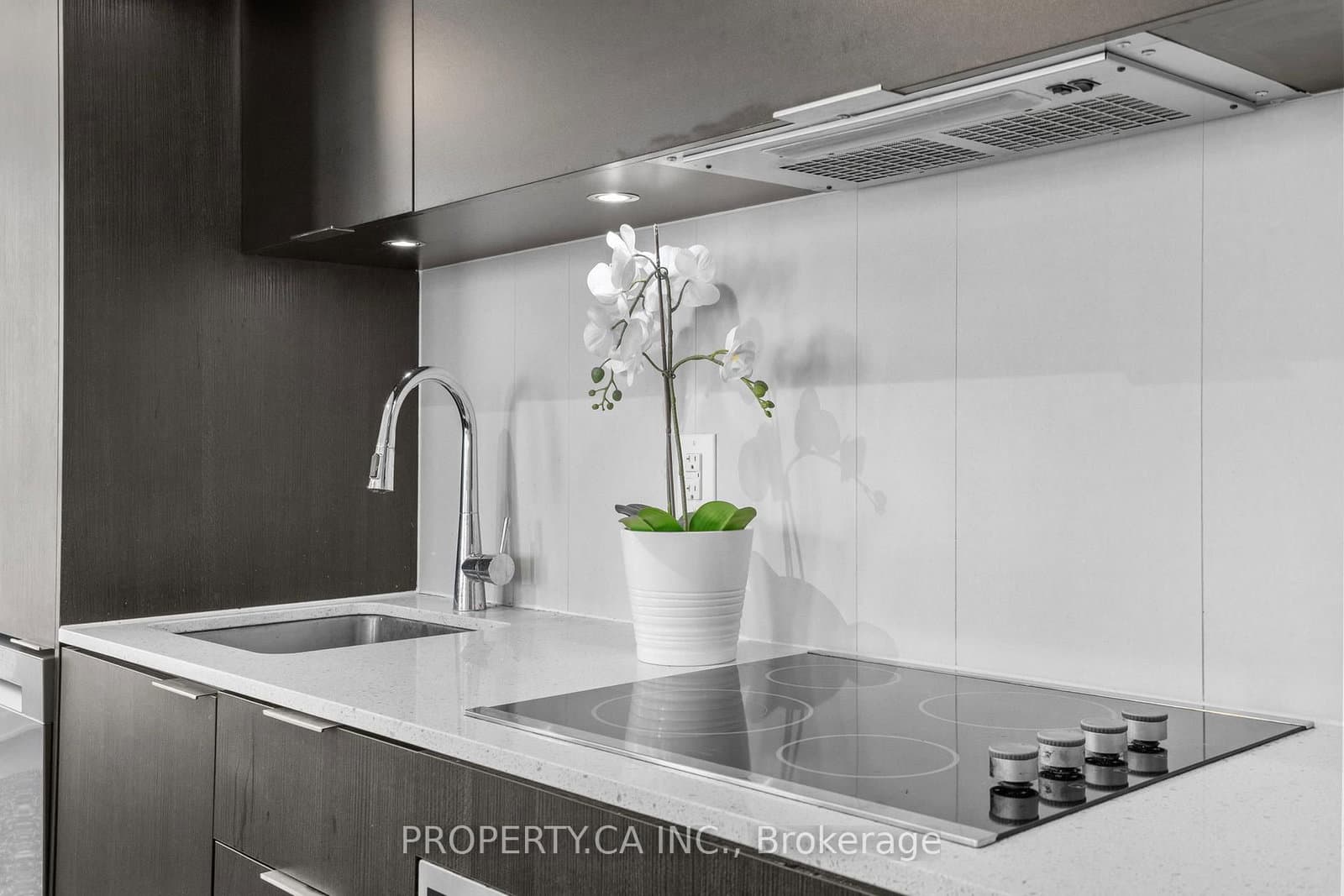 170 Sumach Street, Unit 2212 thumbnail 27