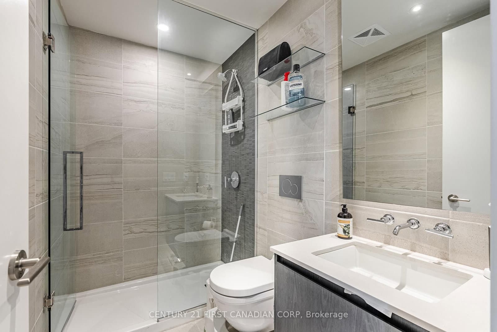 81 Wellesley Street E, Unit 1405 thumbnail 22