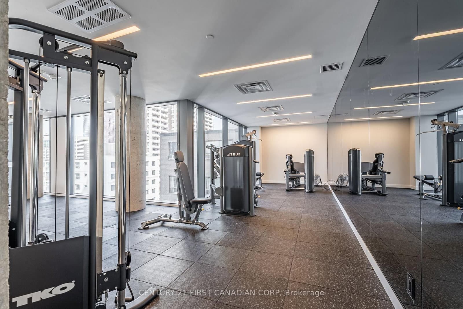 81 Wellesley Street E, Unit 1405 thumbnail 38