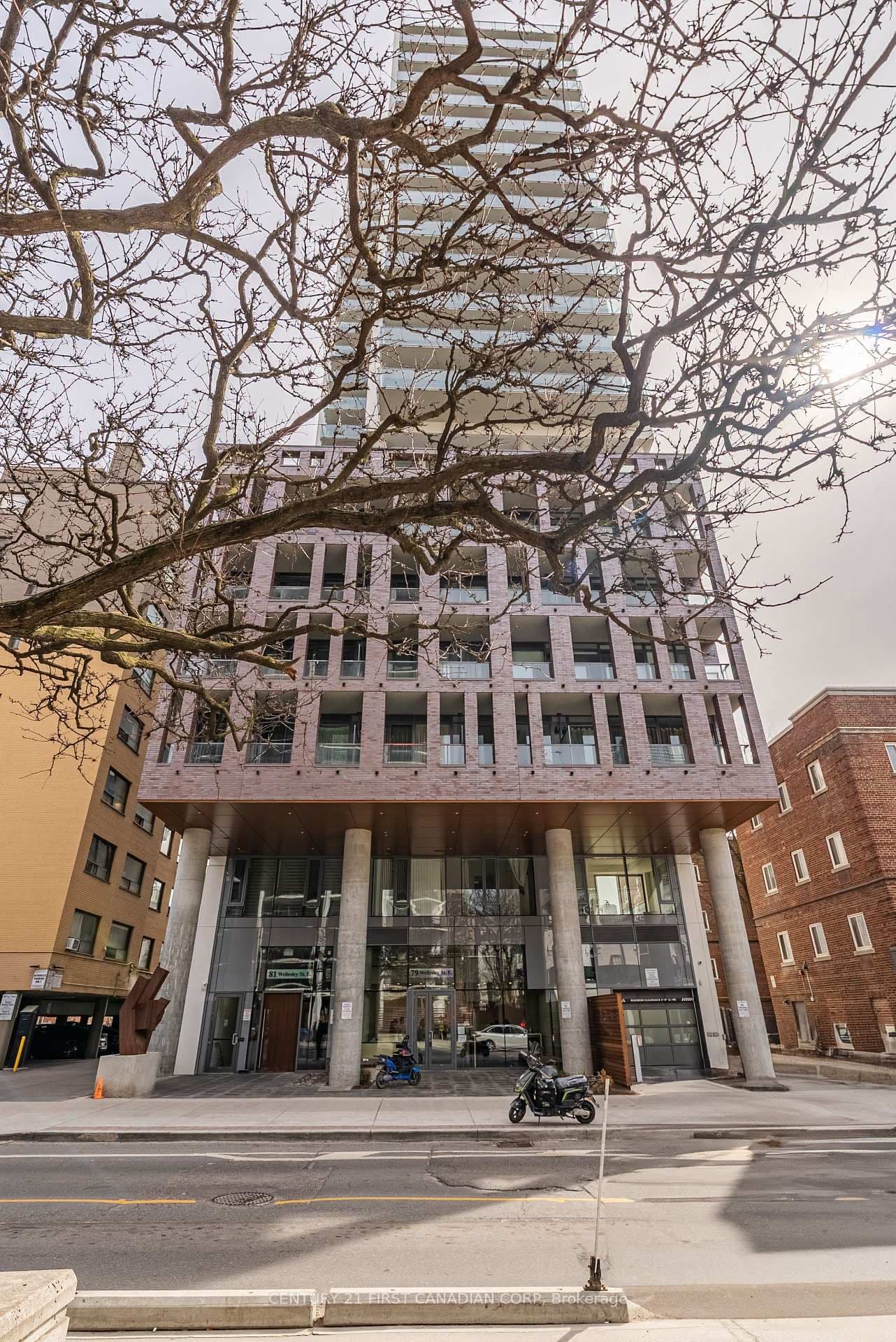 81 Wellesley Street E, Unit 1405 thumbnail 5