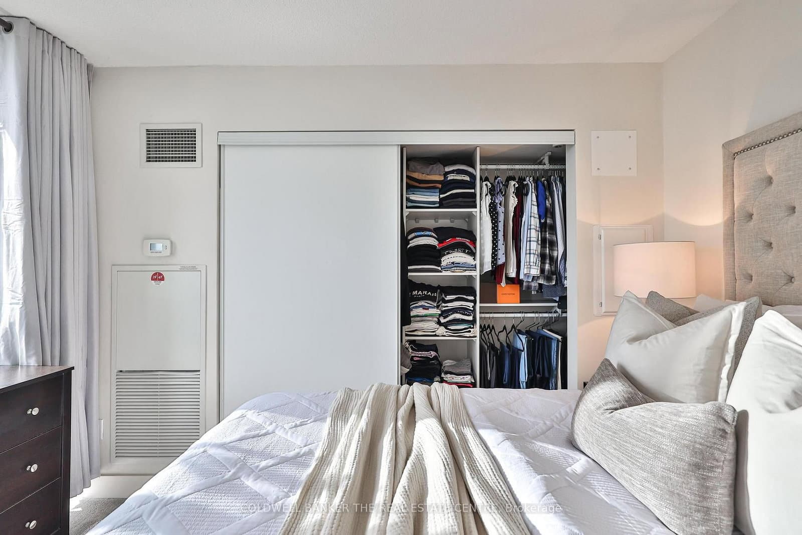 23 Sheppard Avenue E, Unit 912 thumbnail 16