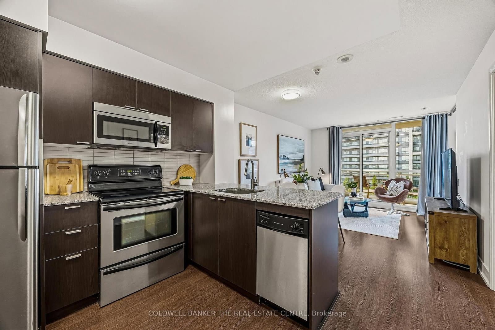 23 Sheppard Avenue E, Unit 912 thumbnail 5