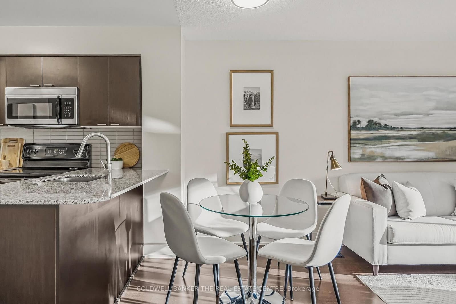 23 Sheppard Avenue E, Unit 912 thumbnail 9