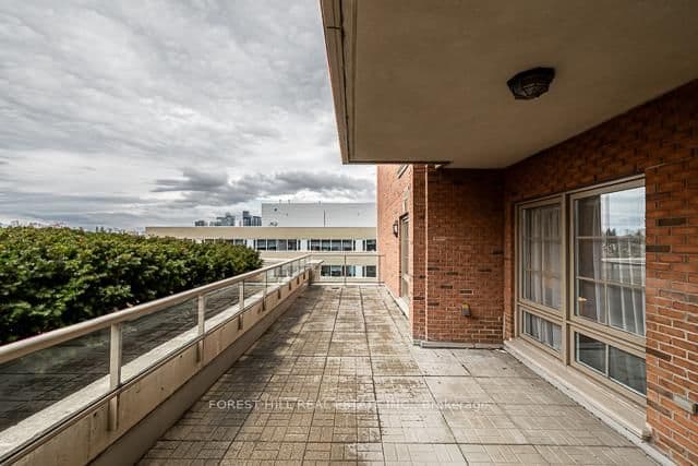 20 Burkebrook Place, Unit 502 thumbnail 23