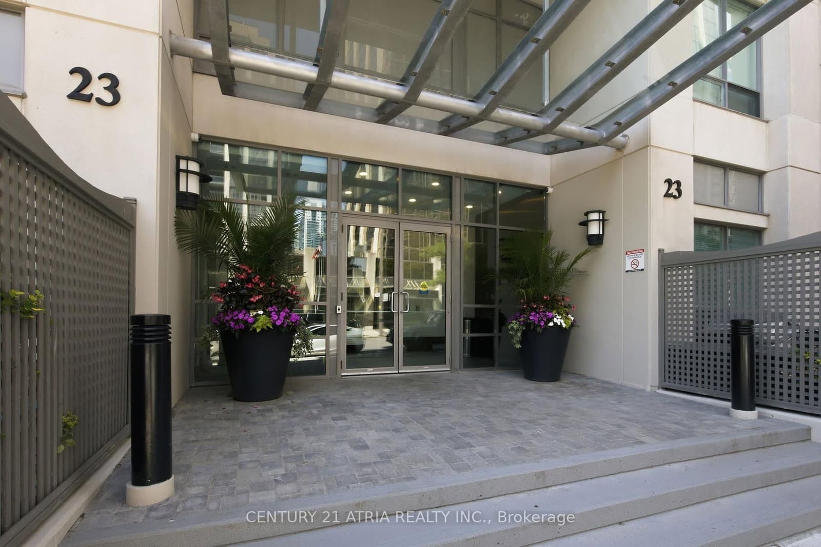23 Hollywood Avenue, Unit PH202 thumbnail 2
