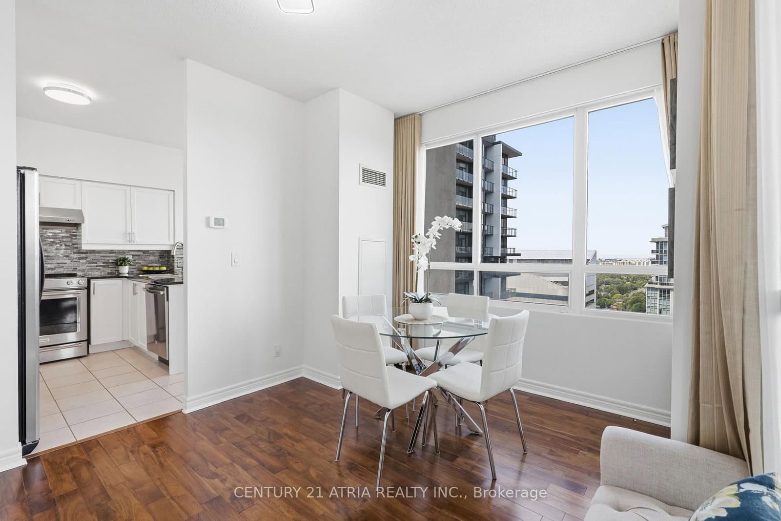 23 Hollywood Avenue, Unit PH202 thumbnail 6