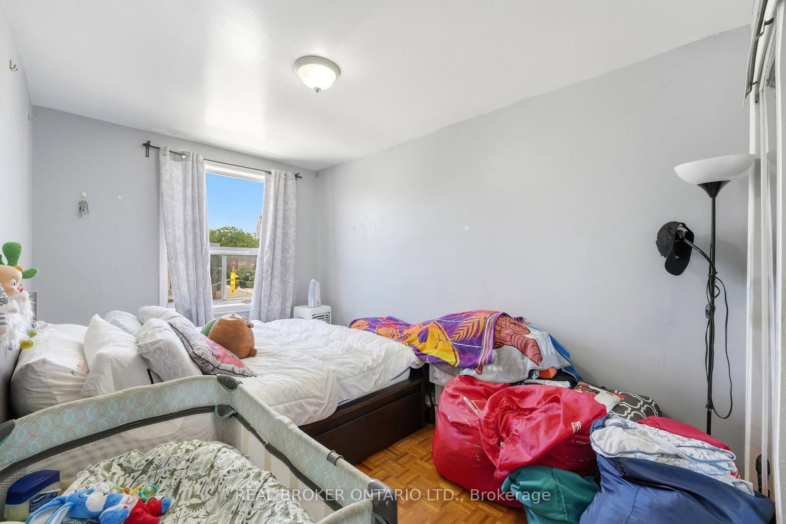 1479 Eglinton Avenue W thumbnail 10