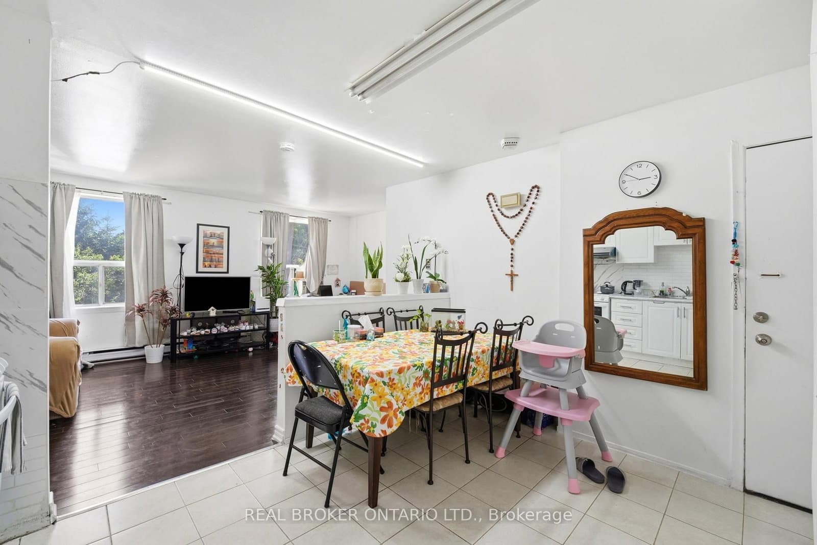 1479 Eglinton Avenue W thumbnail 14