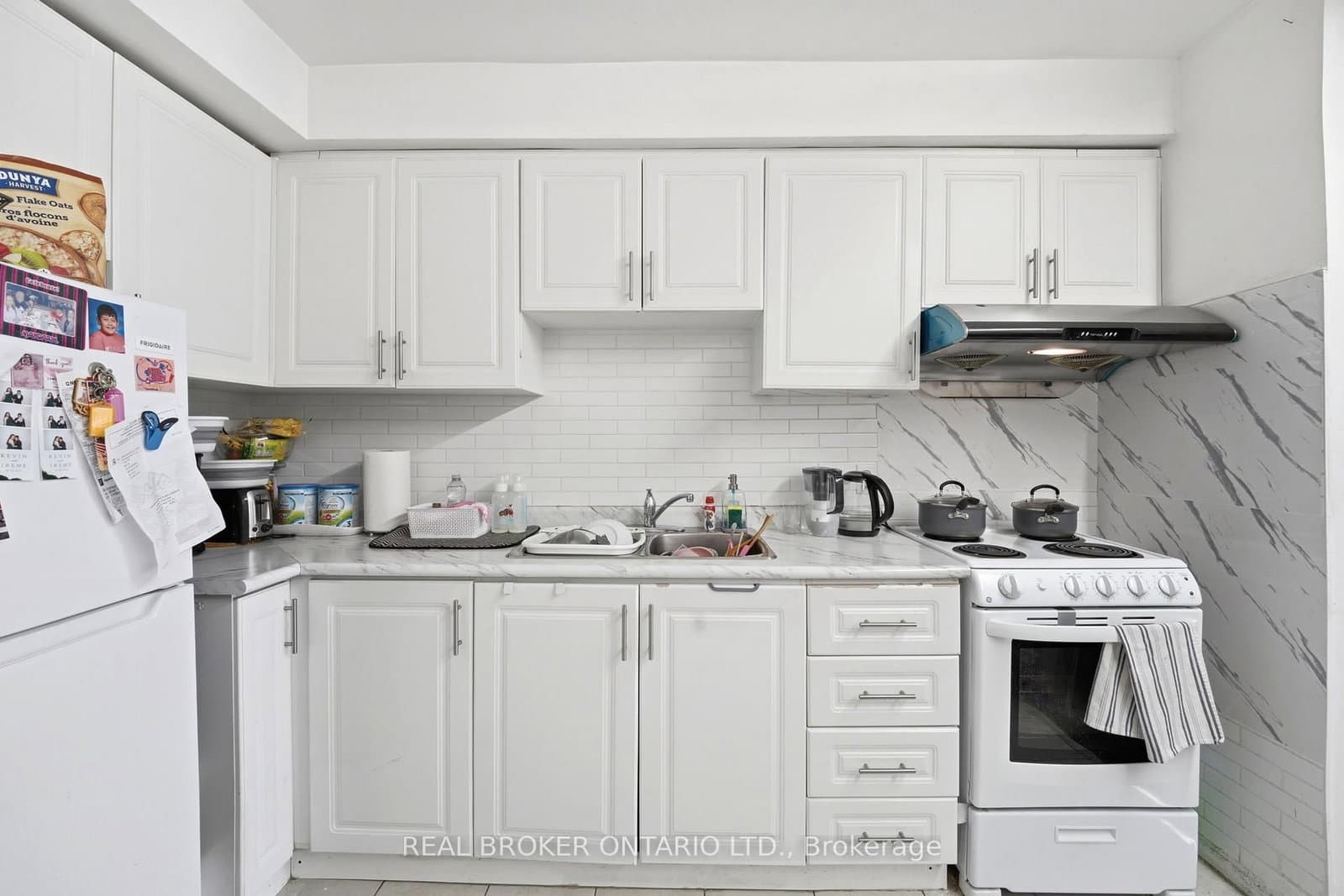 1479 Eglinton Avenue W thumbnail 17