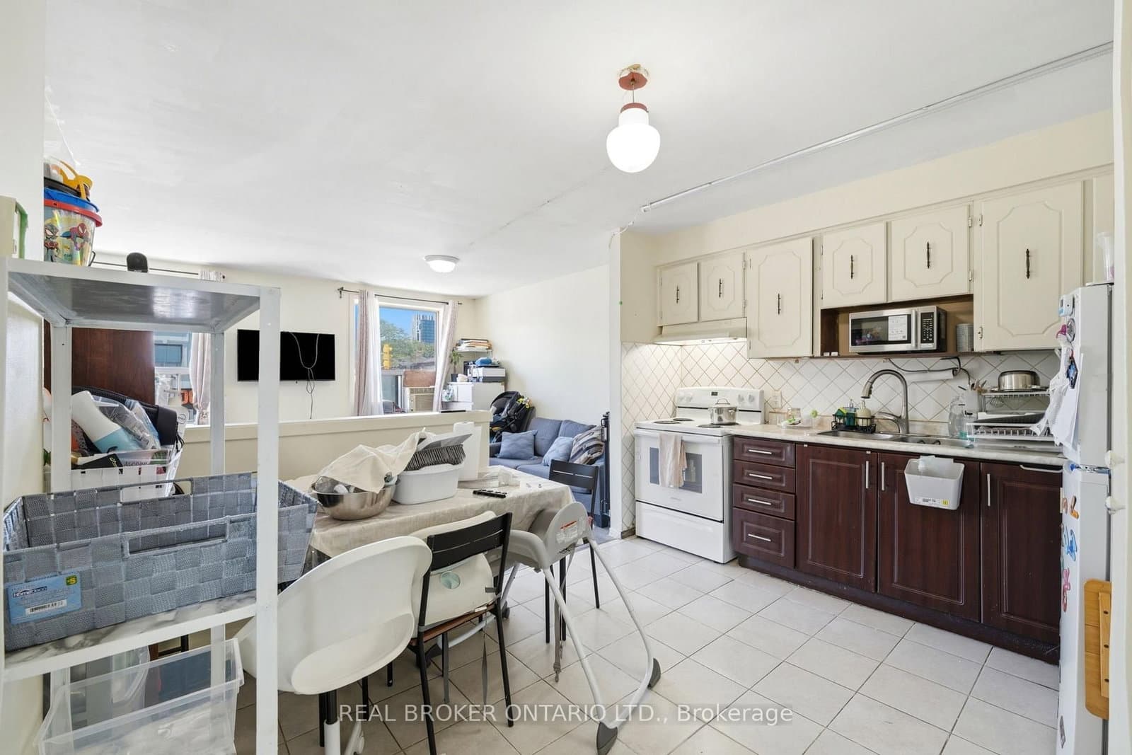 1479 Eglinton Avenue W thumbnail 9