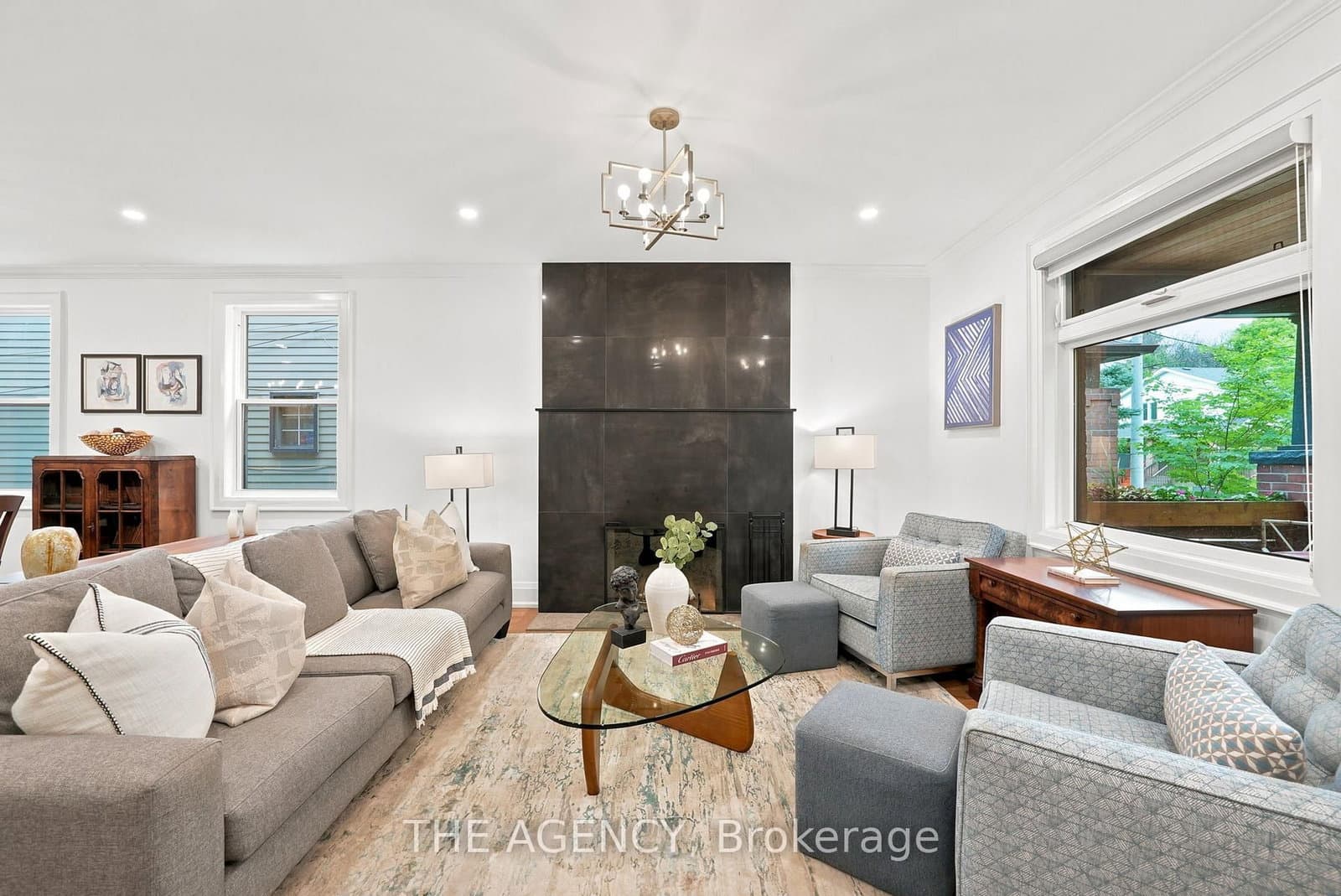 418 Soudan Avenue - Image 1