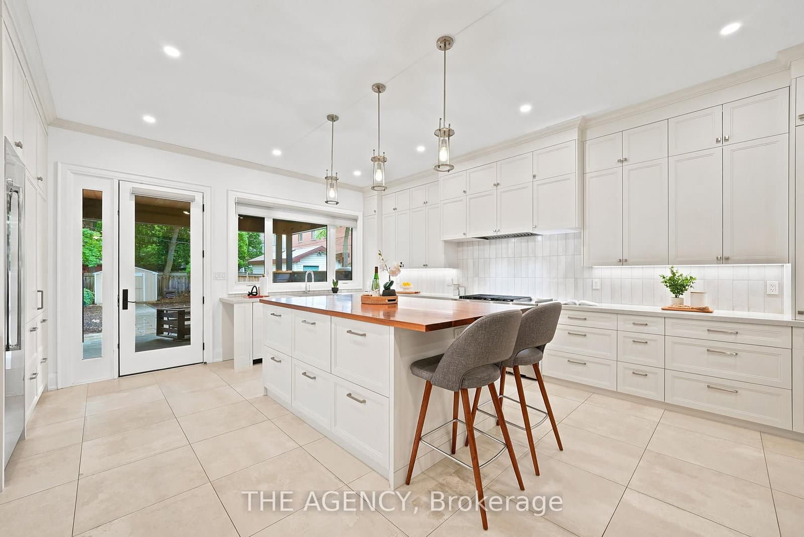 418 Soudan Avenue thumbnail 9